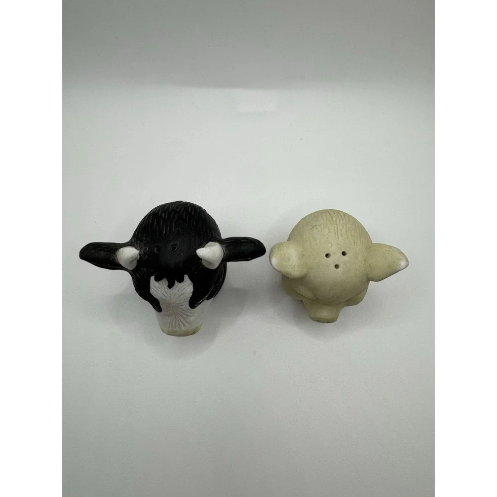 Vintage Cow And Pig Salt And Pepper Shakers